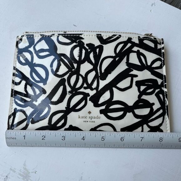 Kate Spade Eyeglass Print Zip Pouch Clutch Patent Leather Look 8.5"x5.25" - Picture 11 of 11